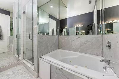 700 W Grand Avenue #3E, Chicago, IL 60654 - Photo 27
