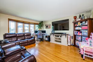 3631 N Pacific Ave, Chicago, IL 60634 - Photo 5