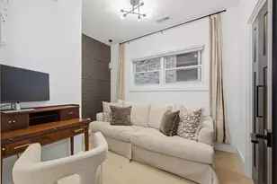 1333 N Bosworth Ave, Chicago, IL 60642 - Photo 19