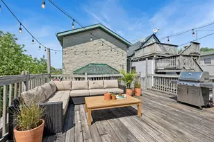 1757 W Newport Ave, Chicago, IL 60657 - Photo 29