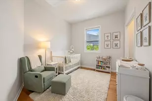 1757 W Newport Ave, Chicago, IL 60657 - Photo 19