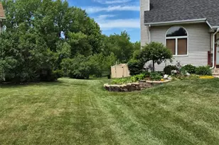 110 Falcon Way, Poplar Grove, IL 61065 - Photo 3