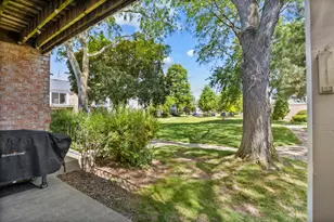 981 Golf Course Rd, Crystal Lake, IL 60014 - Photo 21