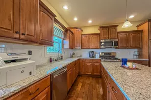 715 Sedgegrass Dr, Champaign, IL 61822 - Photo 9