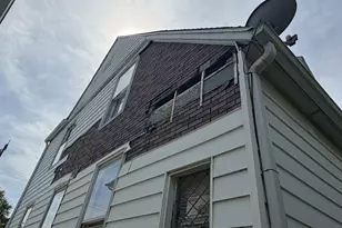 411 N Monroe St, Clifton, IL 61727 - Photo 9