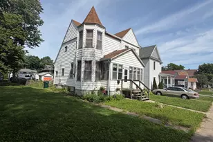 411 N Monroe St, Clifton, IL 61727 - Photo 3