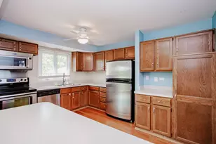 1481 Chaffee Ct, Elk Grove Village, IL 60007 - Photo 15