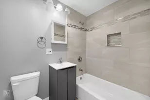 225 Bode Rd, Hoffman Estates, IL 60169 - Photo 9