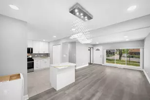 225 Bode Rd, Hoffman Estates, IL 60169 - Photo 5