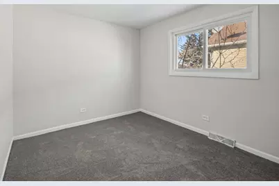 10214 S La Salle Street, Chicago, IL 60628 - Photo 5