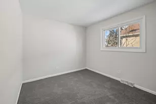 10214 S La Salle St, Chicago, IL 60628 - Photo 5
