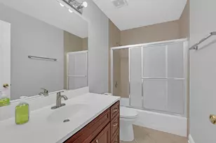 270 E Armitage Ave, Addison, IL 60101 - Photo 17