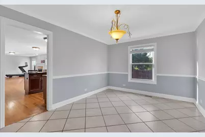 270 E Armitage Avenue, Addison, IL 60101 - Photo 3