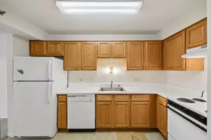 1 Villa Verde Dr, Buffalo Grove, IL 60089 - Photo 7