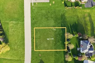 224 Whittemore Dr, Sycamore, IL 60178 - Photo 1