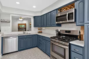 2S638 Enrico Fermi Ct, Warrenville, IL 60555 - Photo 7