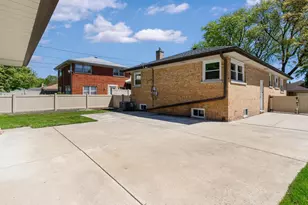 5720 Reba St, Morton Grove, IL 60053 - Photo 27