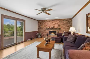 39W550 Deerpath Rd, Aurora, IL 60506 - Photo 5