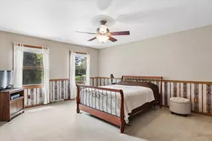 39W550 Deerpath Rd, Aurora, IL 60506 - Photo 11