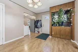 121 S Archer Rd, Mundelein, IL 60060 - Photo 13