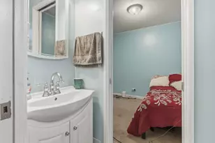 121 S Archer Rd, Mundelein, IL 60060 - Photo 15