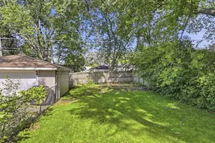 121 S Archer Rd, Mundelein, IL 60060 - Photo 23