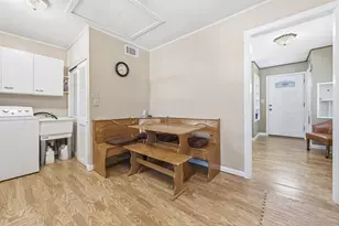 121 S Archer Rd, Mundelein, IL 60060 - Photo 9