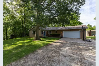 101 N Park Avenue, Geneseo, IL 61254 - Photo 1