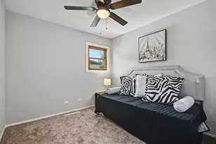 15405 James Dr, Oak Forest, IL 60452 - Photo 13