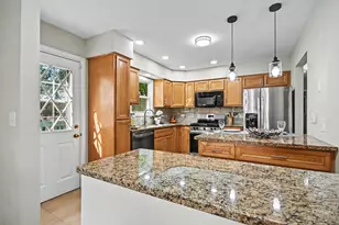 15405 James Dr, Oak Forest, IL 60452 - Photo 9
