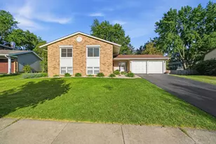 602 N Ashbury Ave, Bolingbrook, IL 60440 - Photo 1