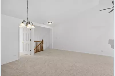 888 Riding Lane #888, Saint Charles, IL 60174 - Photo 7