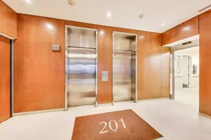 201 E Chestnut St, Chicago, IL 60611 - Photo 21