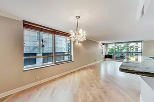 201 E Chestnut St, Chicago, IL 60611 - Photo 31