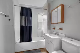 9352 S Woodlawn Ave, Chicago, IL 60619 - Photo 17