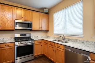 2838 N Greenwood Ave, Arlington Heights, IL 60004 - Photo 3