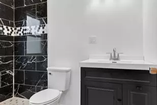 848 N Latrobe Ave, Chicago, IL 60651 - Photo 29