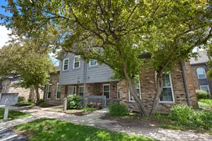 35 Foxcroft Rd, Naperville, IL 60565 - Photo 1
