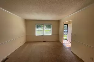 607 Delmar Dr, Champaign, IL 61822 - Photo 3
