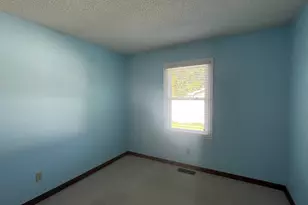 607 Delmar Dr, Champaign, IL 61822 - Photo 15