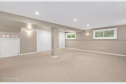 393 Grandview Avenue, Glen Ellyn, IL 60137 - Photo 17