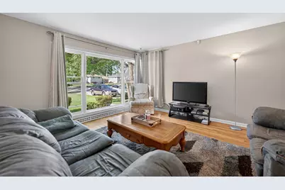 53 W Leslie Lane, Villa Park, IL 60181 - Photo 5
