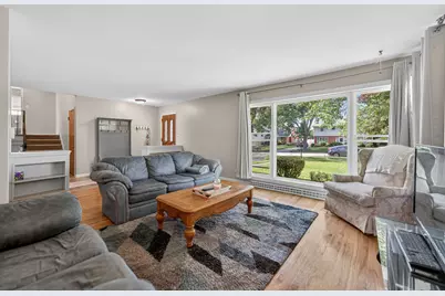 53 W Leslie Lane, Villa Park, IL 60181 - Photo 7