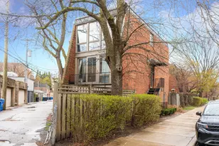 2122 N Lincoln Ave, Chicago, IL 60614 - Photo 1