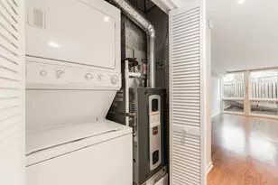 2122 N Lincoln Ave, Chicago, IL 60614 - Photo 13