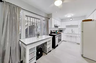 1125 W Lunt Ave, Chicago, IL 60626 - Photo 5