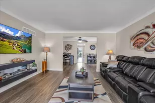 8537 W Winona St, Chicago, IL 60656 - Photo 5