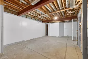 1051 W Sutton Ct, Palatine, IL 60067 - Photo 33