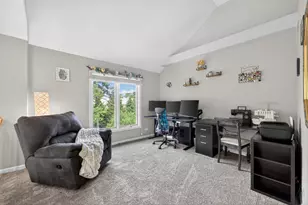 1051 W Sutton Ct, Palatine, IL 60067 - Photo 21