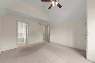 9521 Shields Ave, Brookfield, IL 60513 - Photo 13